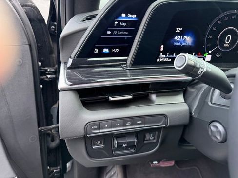 Used 2023 Cadillac Escalade Sport AWD/4WD image 30