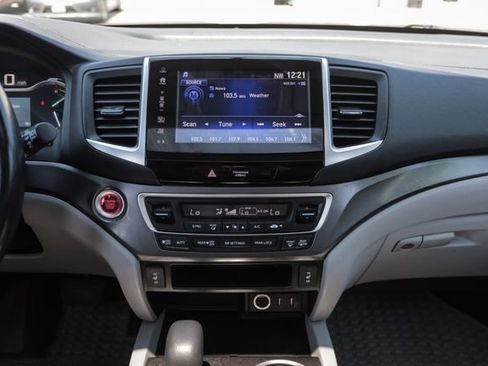 Used 2017 Honda Pilot EX-L image 29