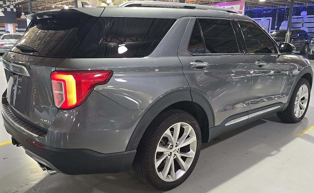 Used 2022 Ford Explorer Platinum w/ Equipment Group 601A AWD/4WD image 4