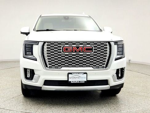 Used 2022 GMC Yukon Denali AWD/4WD image 2