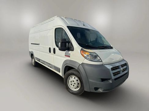 Used 2018 RAM ProMaster 2500 FWD image 2