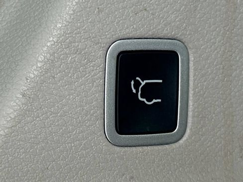 Used 2022 Chrysler Pacifica Touring-L FWD image 37