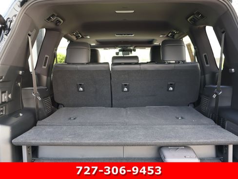 Used 2025 Lexus LX 700h F Sport AWD/4WD image 24