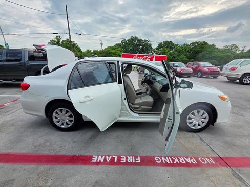Used 2011 Toyota Corolla LE FWD image 32