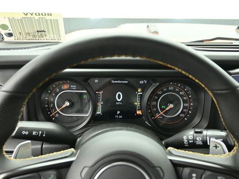 New 2025 Jeep Wrangler Unlimited Rubicon 392 image 31