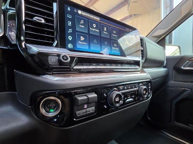 Used 2025 Chevrolet Silverado 1500 LT AWD/4WD image 19