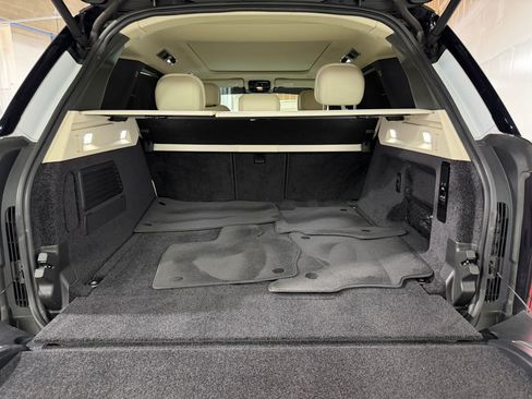 Used 2024 Land Rover Range Rover SE AWD/4WD image 45