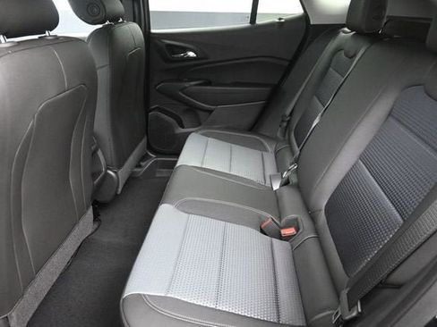 New 2026 Chevrolet Trax LT w/ LT Convenience Package FWD image 18