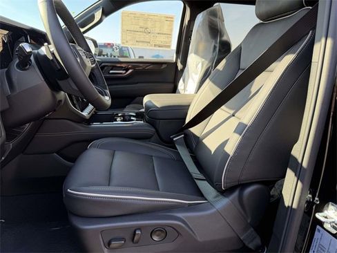 New 2026 GMC Yukon Elevation image 6