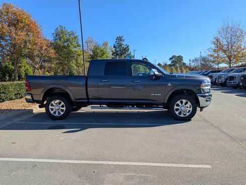 Used 2019 RAM 2500 Laramie image 3