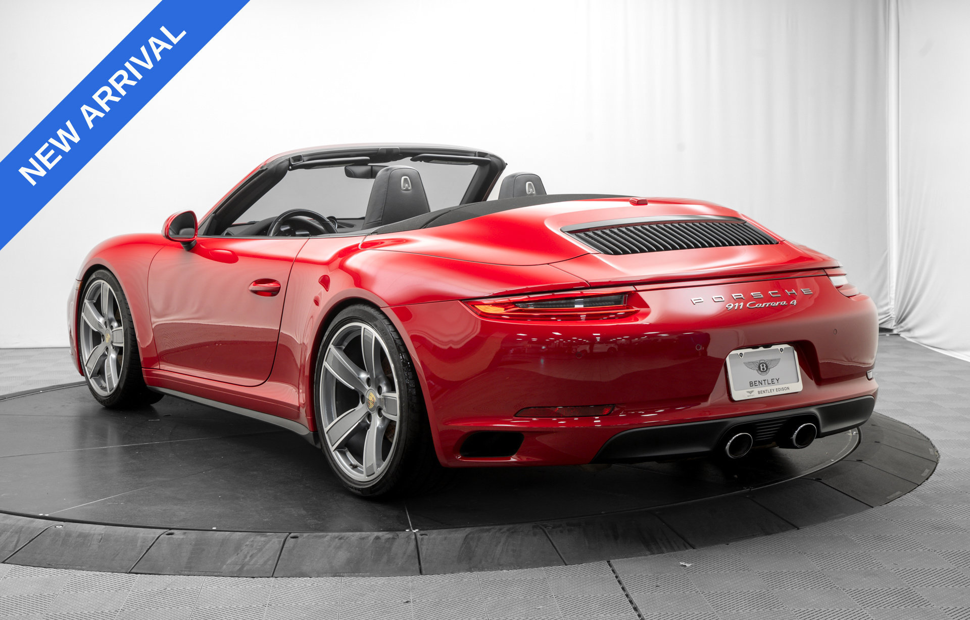 Used 2017 Porsche 911 Carrera 4 AWD/4WD image 5