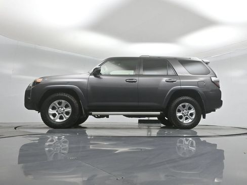 Used 2014 Toyota 4Runner SR5 RWD image 7