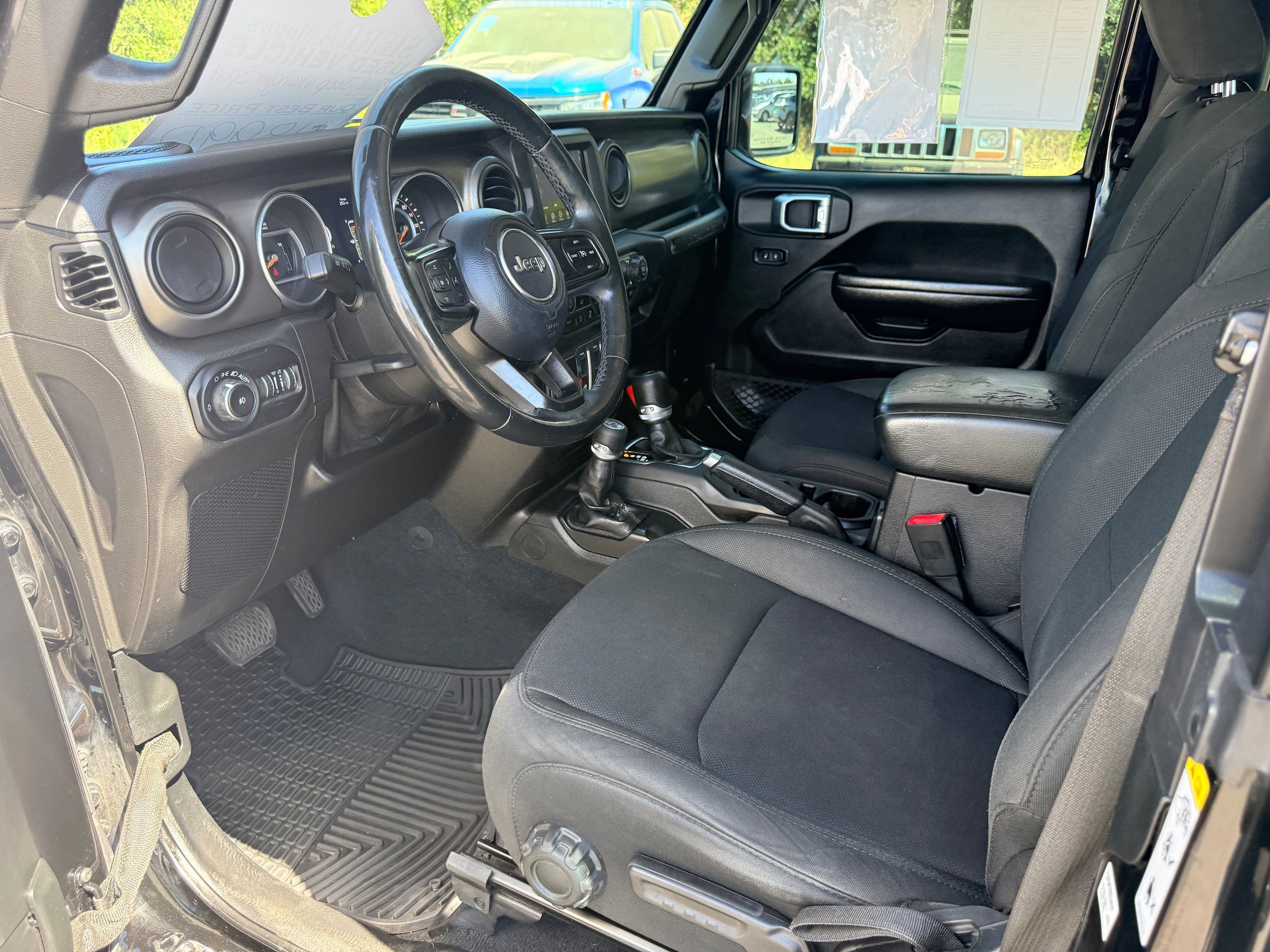 Used 2018 Jeep Wrangler Sport AWD/4WD image 11