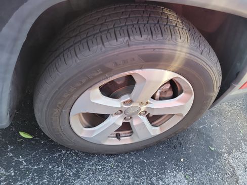 Used 2018 Jeep Compass Latitude image 9