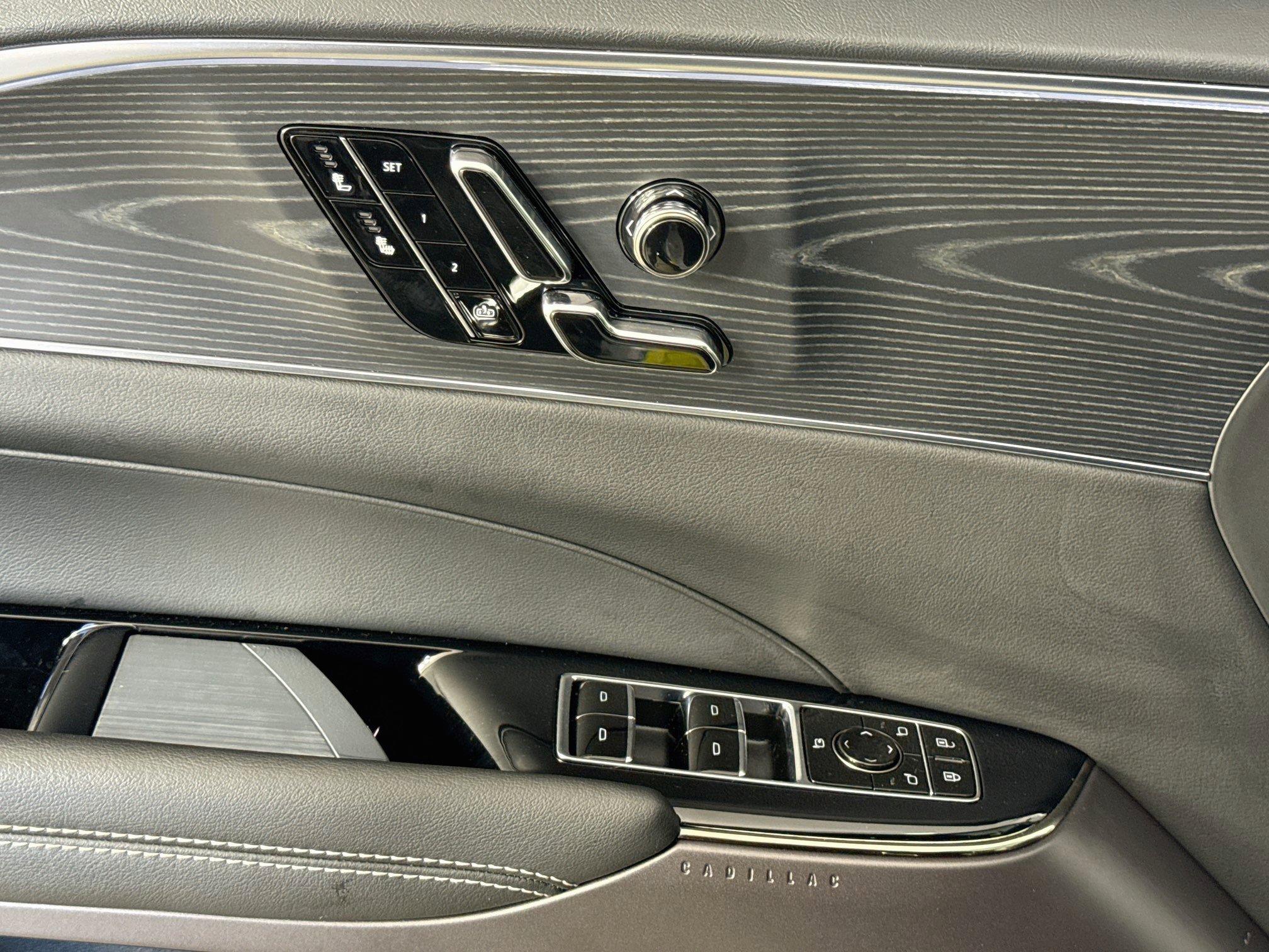 Used 2025 Cadillac Lyriq Luxury RWD image 20