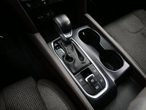 Used 2019 Hyundai Santa Fe SEL FWD image 19