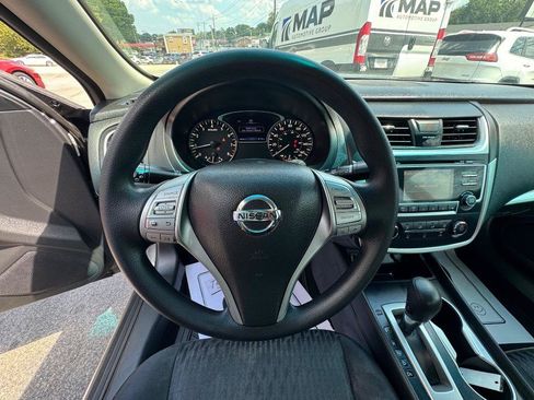 Used 2017 Nissan Altima 2.5 S w/ Power Driver Seat Package FWD image 14