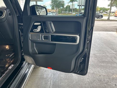 Used 2021 Mercedes-Benz G 550 w/ AMG Line image 32