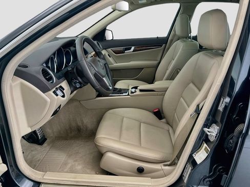 Used 2012 Mercedes-Benz C 250 Sedan image 5