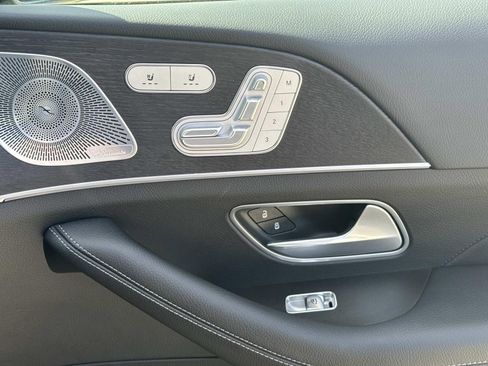 Used 2026 Mercedes-Benz GLS 450 4MATIC image 16