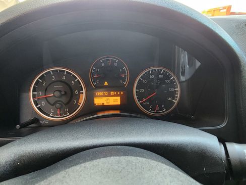 Used 2011 Nissan Armada SV RWD image 40