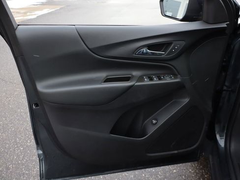 Used 2023 Chevrolet Equinox LT image 9