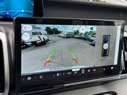Used 2025 Ford Expedition Active AWD/4WD image 36