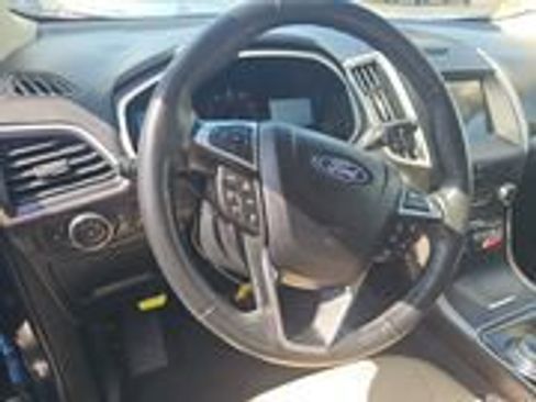 Used 2020 Ford Edge SEL w/ Convenience Package FWD image 4
