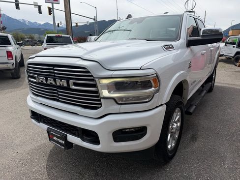 Used 2022 RAM 2500 Laramie AWD/4WD image 4