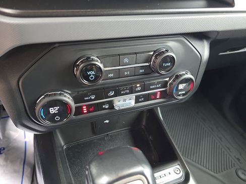 Used 2023 Ford Bronco Big Bend image 12