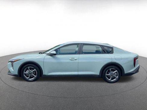 Used 2025 Kia K4 LXS image 9