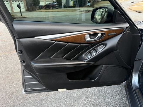 Used 2014 INFINITI Q50 Premium w/ Deluxe Touring Package image 17