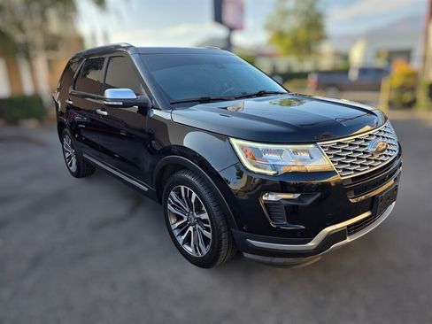 Used 2018 Ford Explorer Platinum AWD/4WD image 3