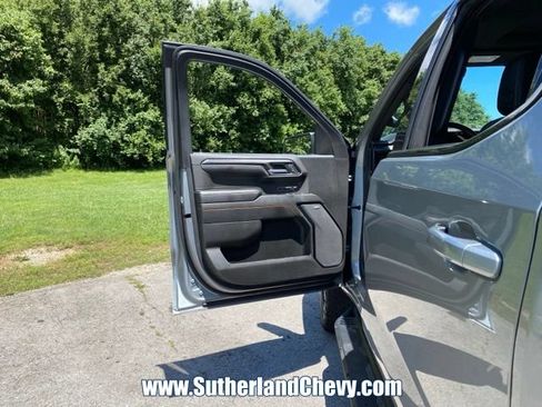 Used 2023 GMC Sierra 1500 AT4 w/ AT4 Premium Package AWD/4WD image 23