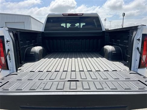 New 2025 GMC Sierra 1500 SLT w/ SLT Premium Plus Package image 24