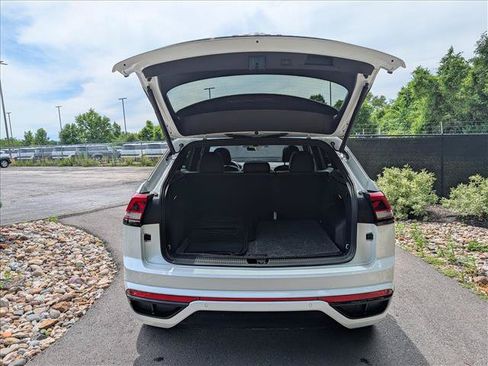 Used 2023 Volkswagen Atlas Cross Sport SEL R-Line AWD/4WD image 21