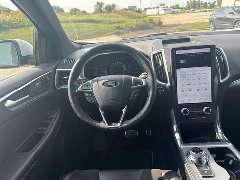 Used 2022 Ford Edge ST w/ Equipment Group 401A AWD/4WD image 13