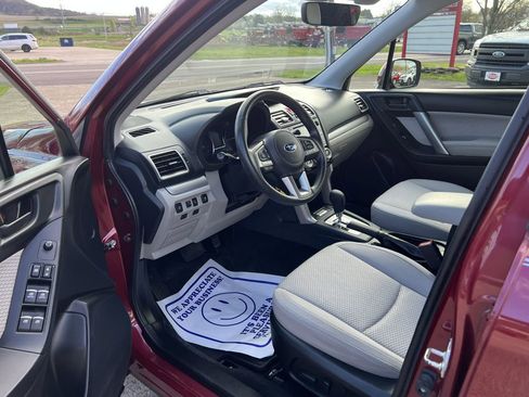 Used 2018 Subaru Forester 2.5i Premium AWD/4WD image 14