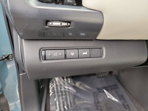 New 2026 Nissan Pathfinder SL FWD image 24