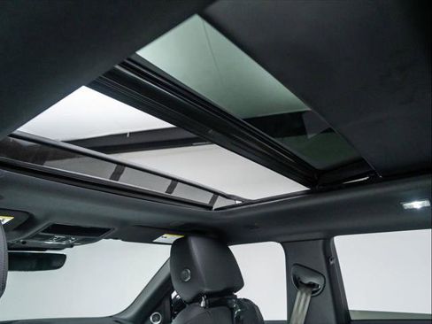 New 2026 Land Rover Range Rover Evoque S image 13