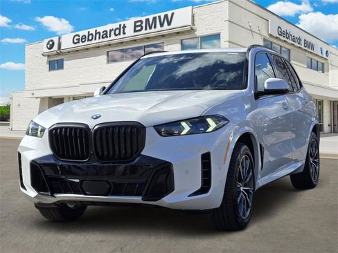 New 2026 BMW X5 xDrive40i w/ M Sport Package image 3