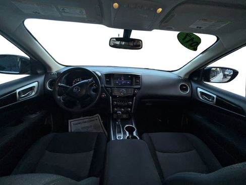 Used 2017 Nissan Pathfinder SV AWD/4WD image 21