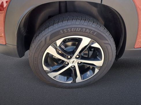 Used 2024 Chevrolet Trax RS w/ Driver Confidence Package FWD image 23