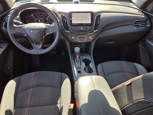 Certified 2022 Chevrolet Equinox RS w/ Infotainment Package image 16