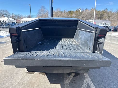 Used 2024 Tesla Cybertruck AWD Crew Cab image 25