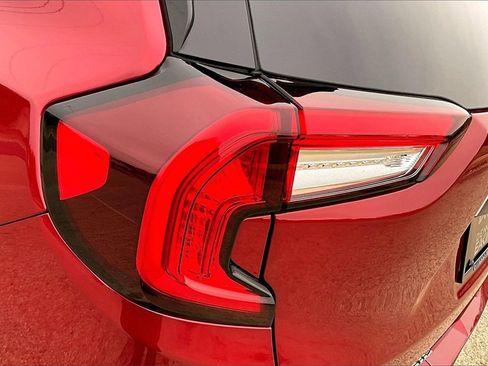 Used 2024 GMC Terrain AT4 w/ Infotainment Package II image 32