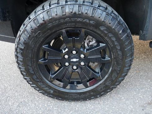 Used 2022 Chevrolet Colorado ZR2 w/ ZR2 Dusk Special Edition image 30