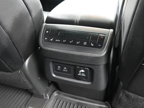 Used 2022 Nissan Pathfinder Platinum w/ Cargo Package image 18