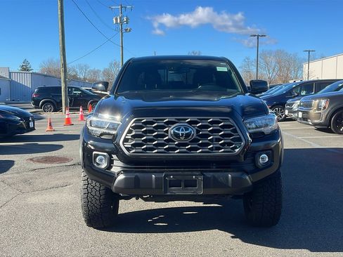 Used 2023 Toyota Tacoma TRD Off-Road image 2
