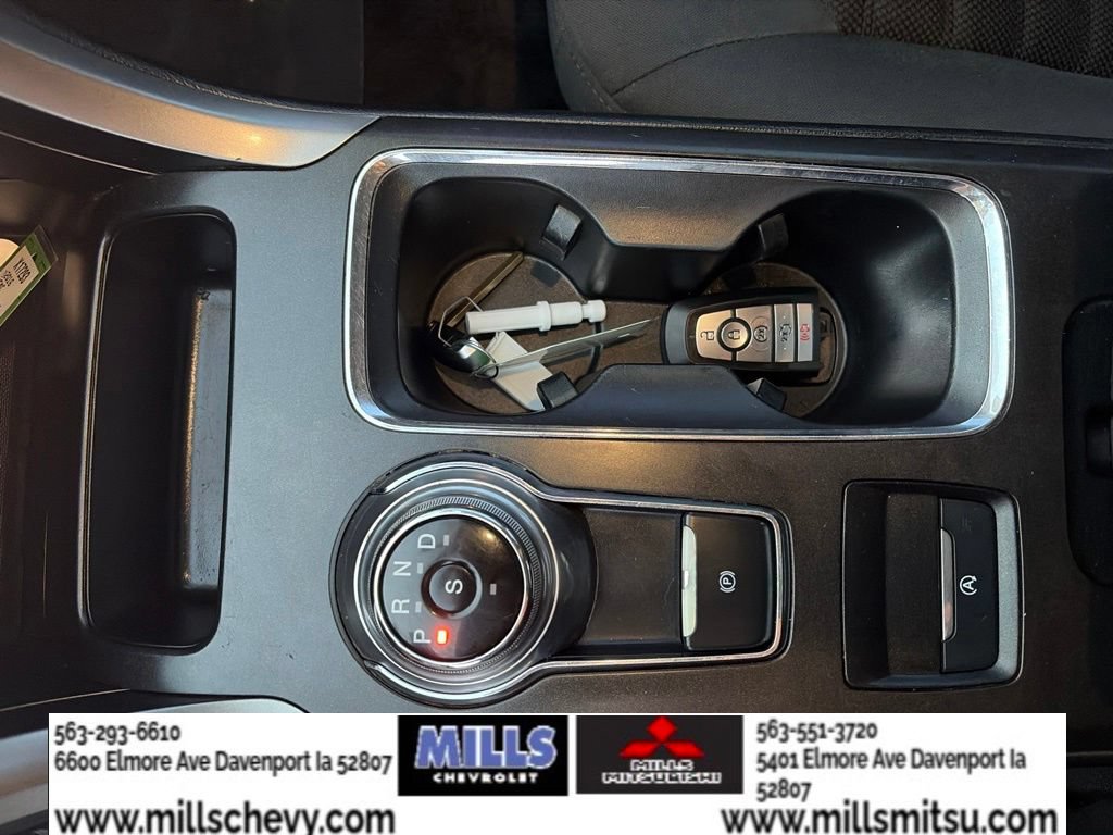 Used 2017 Ford Fusion SE w/ Fusion SE Technology Package FWD image 18